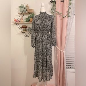 Banana Republic Black & Grey Dress W/ Belt